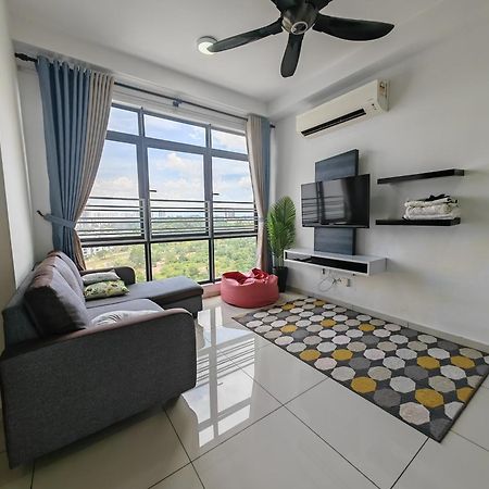 Santai Homestay Cyberjaya Εξωτερικό φωτογραφία